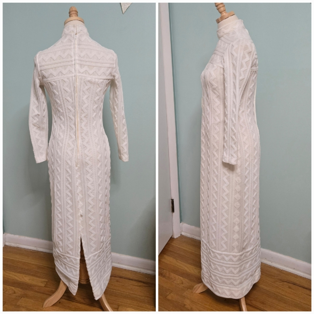Vintage 70s Knit Mockneck Full Length Maxi Sweater Dress With Gold Belt - Picture 3 of 11